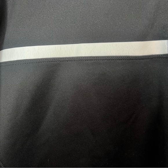 Men’s Nike Golf Therma-Fit Black Half-Zip Pullover with White Stripe Size Large - Picture 6 of 6